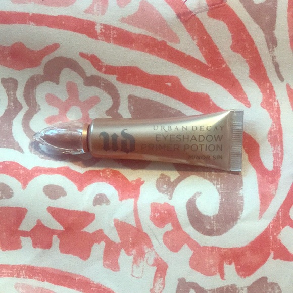 Urban decay eyeshadow primer - Picture 1 of 2